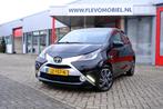 Toyota Aygo 1.0 VVT-i x-play 5-drs Navi|Cam|Airco, Auto's, Toyota, Gebruikt, Euro 6, 4 stoelen, Zwart