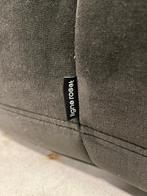 ZGAN Ligne Roset Togo Poef Suede Zwart – €899, Zo goed als nieuw, Ligne roset, 75 tot 100 cm, Stof