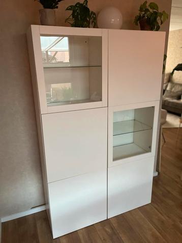 IKEA BESTA kast met vitrinedeuren