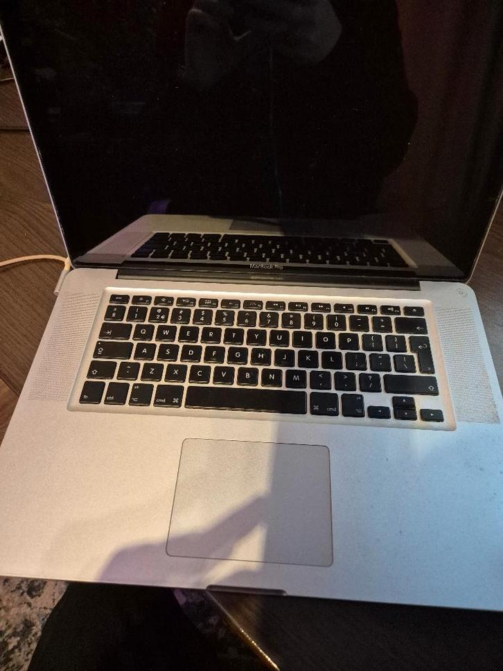 Macbook Pro, 15 inch (2011), Computers en Software, Apple Macbooks, Niet werkend, MacBook Pro, 15 inch, 2 tot 3 Ghz, Onbekend