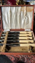 Antieke botermesjes met benen heft, Antiek en Kunst, Antiek | Bestek, Ophalen of Verzenden