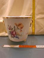 2 bloempotten, Tuin en Terras, Bloempotten, Rond, Ophalen of Verzenden, Aardewerk, Minder dan 40 cm