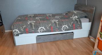 Bed.