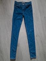 Levi's, Blauw, Ophalen of Verzenden, Zo goed als nieuw, W27 (confectie 34) of kleiner