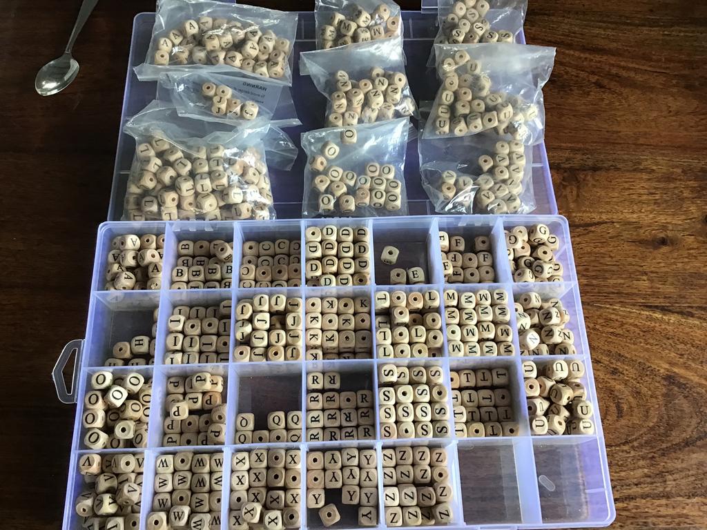 Letterkralen van beukenhout 984 stuks voor speenkoorden, Hobby en Vrije tijd, Ophalen of Verzenden, Nieuw, Kraal