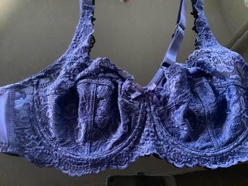 Prachtige nieuw BH grote maat 100 D , paars beschikbaar voor biedingen