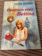 Bloemen voor Bettina - Leni Saris, Boeken, Ophalen of Verzenden, Zo goed als nieuw