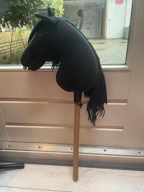 Hobby horse (Fries) zwart met witte bles NU €70,00, Hobby en Vrije tijd, Overige Hobby en Vrije tijd, Zo goed als nieuw, Ophalen of Verzenden