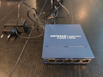 Netgear gigabit switch GS105 met 5 poorten beschikbaar voor biedingen