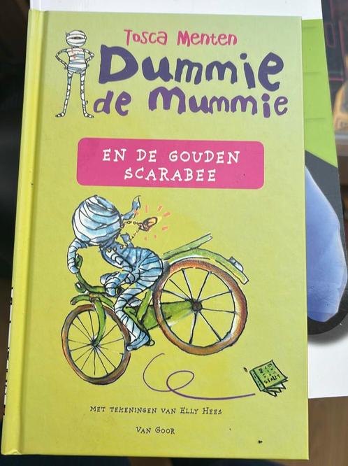 Tosca Menten - Dummie de mummie en de gouden scarabee, Boeken, Kinderboeken | Jeugd | 10 tot 12 jaar, Zo goed als nieuw, Ophalen of Verzenden