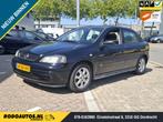 Opel Astra 1.6 8v Njoy 5Drs Airco Distr. vv Nw APK, Voorwielaandrijving, Gebruikt, 4 cilinders, Zwart