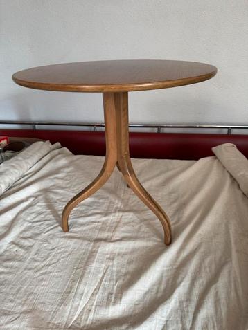 ALMA,Coffeetable beschikbaar voor biedingen