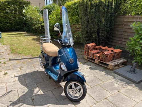Vespa LX 50 4T 10.000km!, Fietsen en Brommers, Scooters | Vespa, Gebruikt, Vespa LX, Maximaal 25 km/u, Benzine, Ophalen of Verzenden