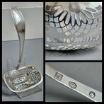 Antiek zilver,  Nederlands zilveren strooilepel 1834, Antiek en Kunst, Antiek | Goud en Zilver, Ophalen of Verzenden, Zilver