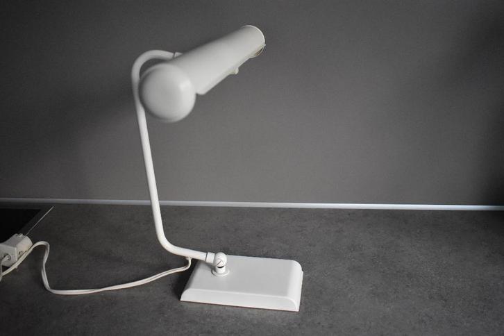 Bureaulamp notaris bankeniers lamp vintage retro design wit, Huis en Inrichting, Lampen | Tafellampen, Gebruikt, Minder dan 50 cm