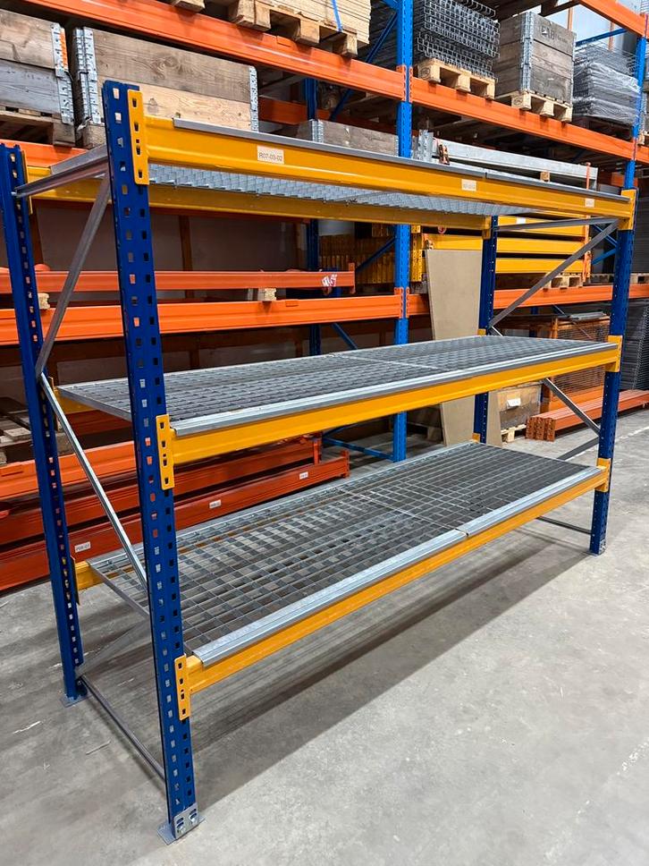 Stellingkast met persroosters te koop, Huis en Inrichting, Kasten | Stellingkasten, Gebruikt, Ophalen