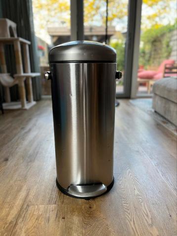 Simplehuman pedaalemmer RVS – 30L afvalemmer met soft close beschikbaar voor biedingen
