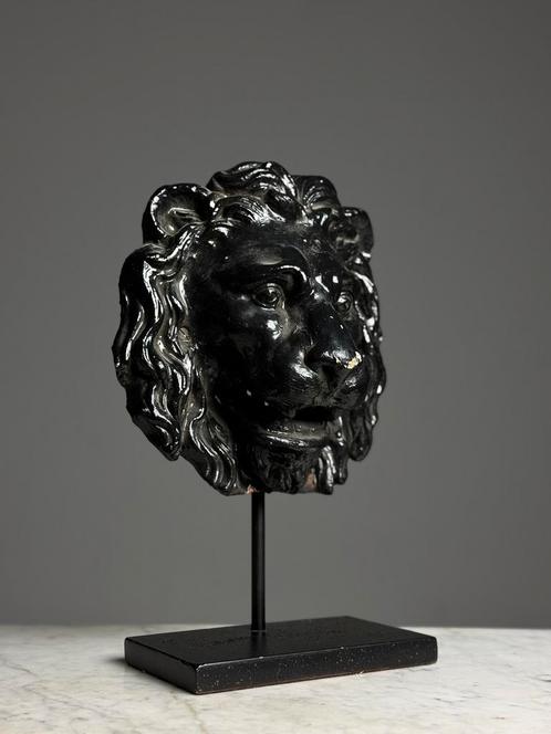 Terra Cotta Fontein Masker Zwart Leeuw, Antiek en Kunst, Antiek | Keramiek en Aardewerk, Ophalen