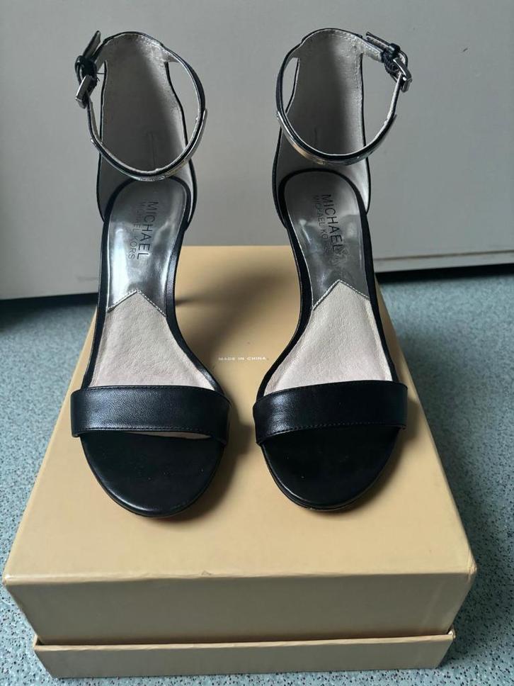 Michael Kors schoenen maat 5.5 / 35.5, Kleding | Dames, Schoenen, Zo goed als nieuw, Schoenen met hoge hakken, Zwart, Ophalen of Verzenden