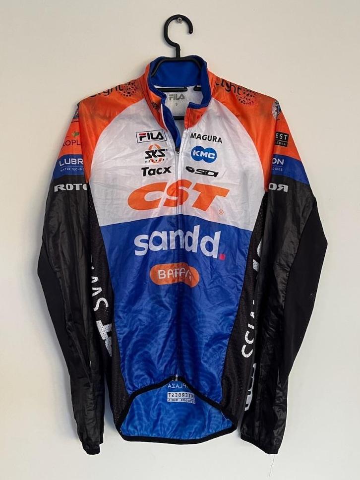 FILA 9x Fietskleding maat S. Korte + lange shirts &  broeken, Fietsen en Brommers, Fietsaccessoires | Fietskleding, Zo goed als nieuw