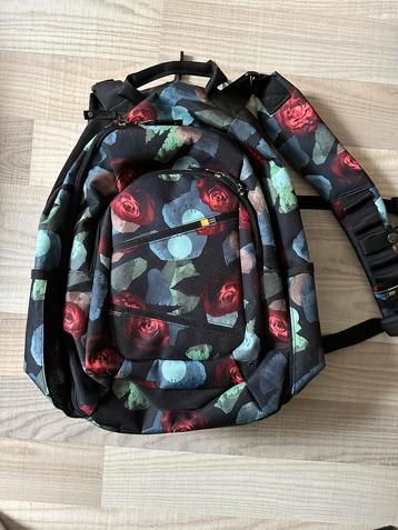 Schooltas/rugzak met laptopvak beschikbaar voor biedingen