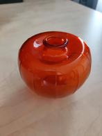 Bevrijdingsvaasje, Ophalen