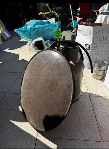 Gasfles met kookplaat beschikbaar voor biedingen