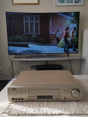 JVC HR-S8600 S-VHS Super Vhs Videorecorder.  beschikbaar voor biedingen