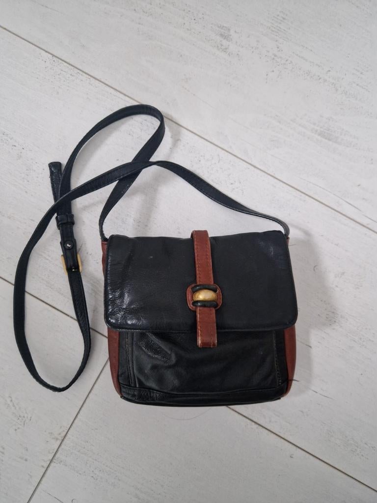 Vintage leren schoudertas, Sieraden, Tassen en Uiterlijk, Tassen | Damestassen, Ophalen of Verzenden, Zo goed als nieuw, Zwart