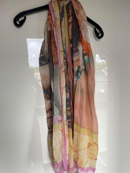 I love my moment grote sjaal, Kleding | Dames, Mutsen, Sjaals en Handschoenen, Zo goed als nieuw, Sjaal, Maat 46/48 (XL) of groter