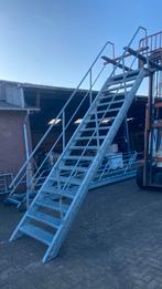 Stalen trap, Doe-het-zelf en Verbouw, Ladders en Trappen, Ophalen, Zo goed als nieuw, 2 tot 4 meter
