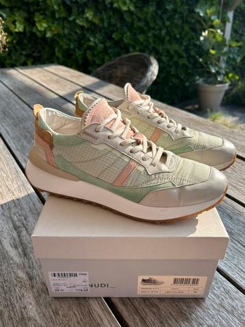 Piedi Nudi zomer sneakers 39 beschikbaar voor biedingen