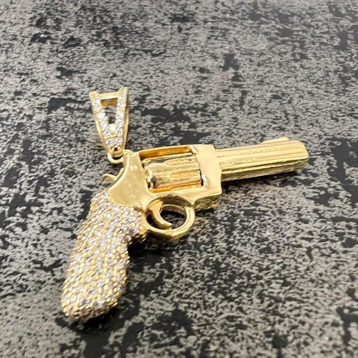 14 karaat gouden hanger revolver massief pistool, Sieraden, Tassen en Uiterlijk, Kettinghangers, Ophalen of Verzenden