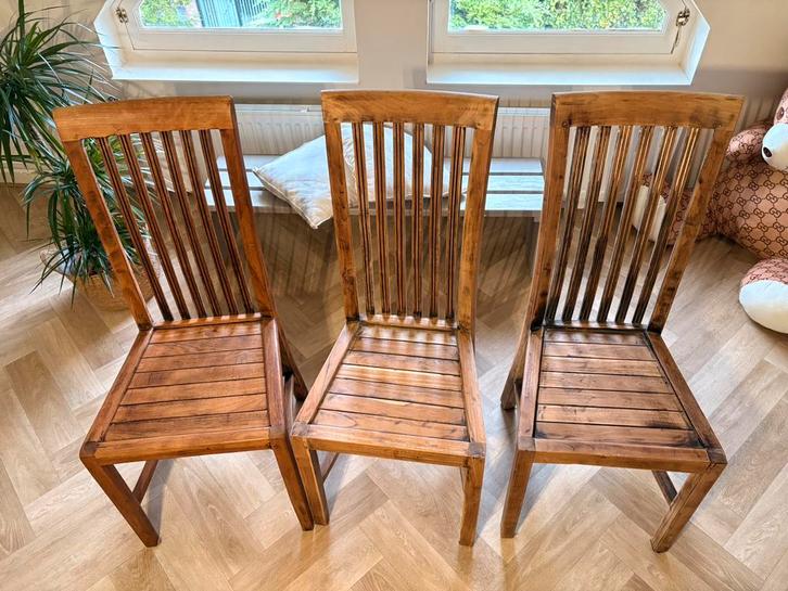 Zes teakhouten stoelen – stoer, warm en vol karakter!, Huis en Inrichting, Stoelen, Zo goed als nieuw, Vijf, Zes of meer stoelen