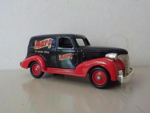 Chevrolet Sedan Delivery Van uit 1939 MARS Lledo, Hobby en Vrije tijd, Modelauto's | 1:43, Nieuw, Auto, Overige merken, Ophalen of Verzenden