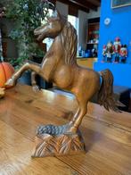 Houten beeld van een steigerend paard, Antiek en Kunst, Ophalen of Verzenden