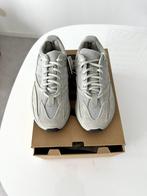 Yeezy Boost 700 Salt 38, Overige kleuren, Nieuw, Ophalen of Verzenden, Sneakers of Gympen