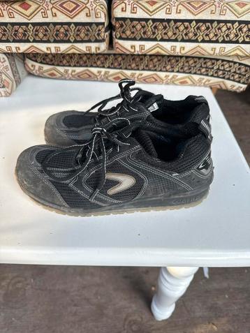 Kuolla Sneakers Maat 43 - Zwart beschikbaar voor biedingen