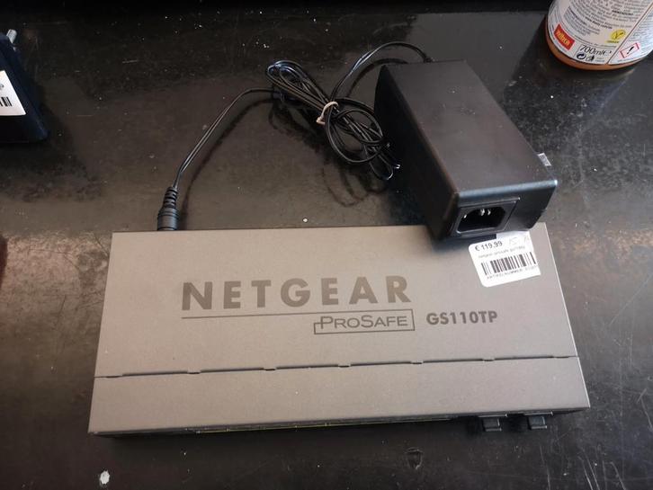 Netgear ProSafe GS110TP Switch, Computers en Software, Netwerk switches, Gebruikt, Ophalen of Verzenden