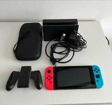 Nintendo Switch - Werkt Goed + 64GB SD beschikbaar voor biedingen