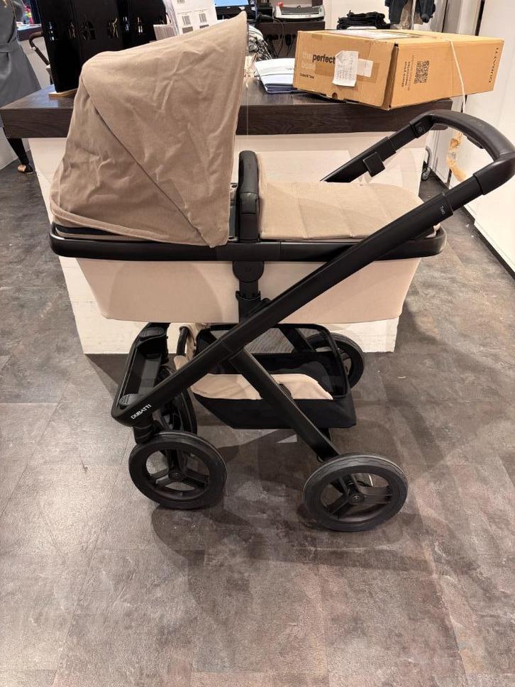 Dubatti two mushroom grey/ natural taupe, Kinderen en Baby's, Buggy's, Zo goed als nieuw, Ophalen