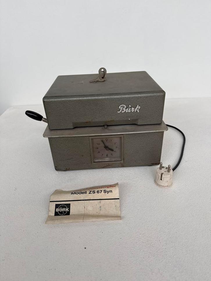 Burk prikklok Tijdklok - Registratie van werktijden, Antiek en Kunst, Antiek | Klokken, Ophalen of Verzenden