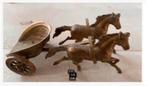Brocante Koperen strijdwagen, met paarden, 19 x 9 x 8 cm, Antiek en Kunst, Ophalen of Verzenden, Koper