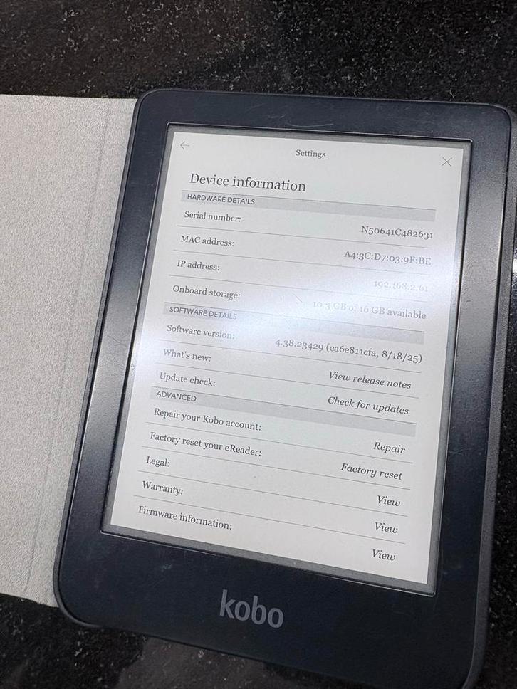Kobo Clara 2ed + Sleepcover - Zo goed als nieuw!, Computers en Software, E-readers, Gebruikt, 6 inch of minder, 16 GB of meer
