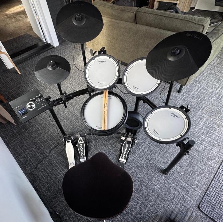 Roland V-Drums TD-17KV + DW dubbele pedalen en Roland Krukje, Muziek en Instrumenten, Drumstellen en Slagwerk, Zo goed als nieuw