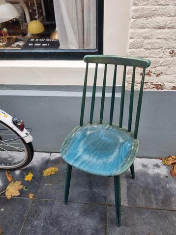 Vintage Spijlenstoel Groen beschikbaar voor biedingen