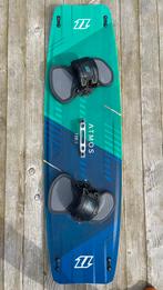 North Atmos kiteboard 136 x 40, 4 m² of minder, Kiteboard, Ophalen of Verzenden, Zo goed als nieuw