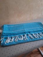 Blauwe handdoek met witte strepen, Huis en Inrichting, Ophalen of Verzenden, Nieuw, Blauw, Handdoek