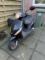 Piaggio zip 2010, Fietsen en Brommers, Scooters | Piaggio, Ophalen, Maximaal 45 km/u, Zip, Zo goed als nieuw