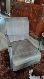 In nieuwstaat relaxstoel grijs suede, Ophalen, ?, 75 tot 100 cm, Zo goed als nieuw